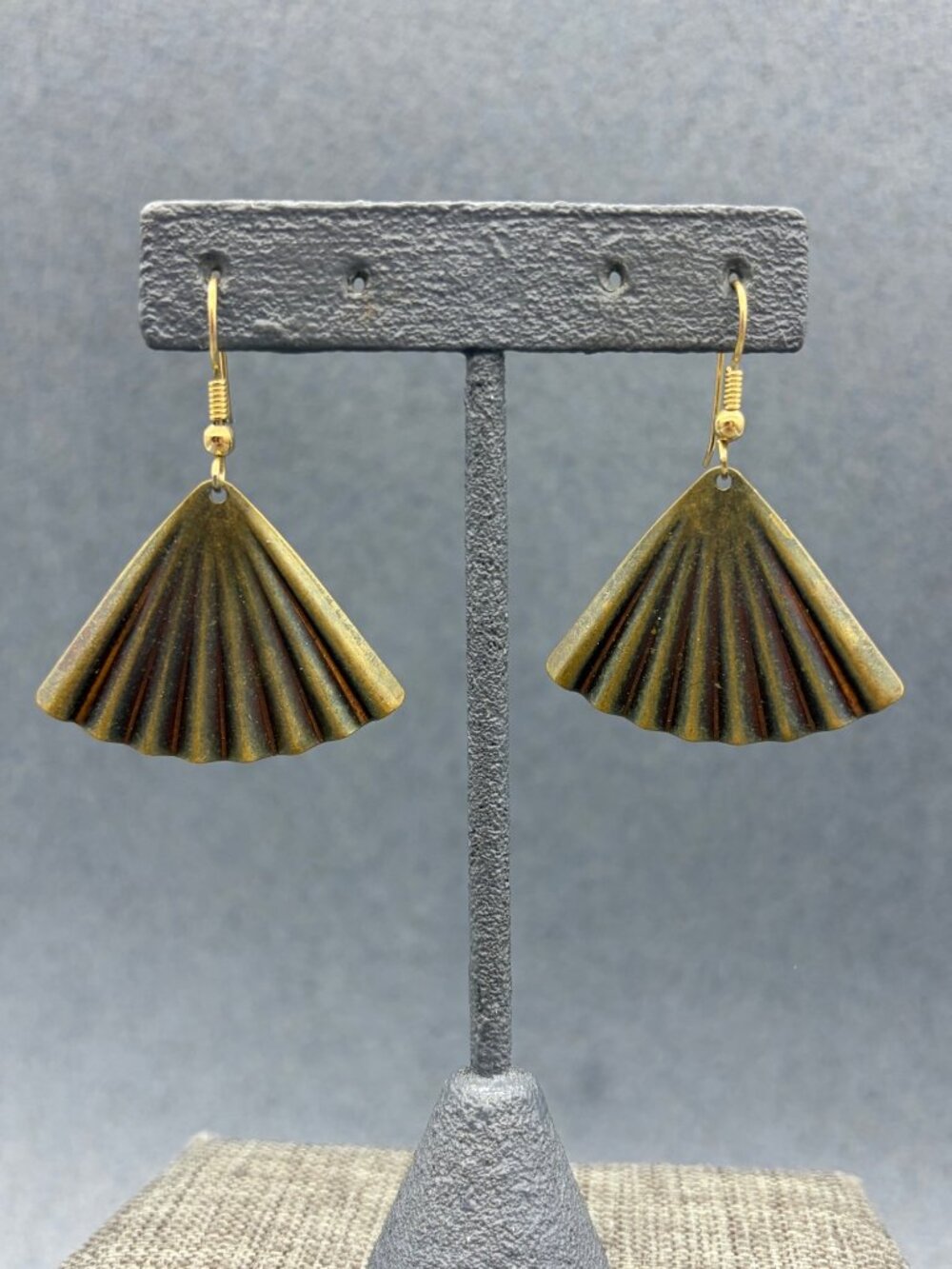Vintage Brass Fan-Shaped Dangle Earrings 2 In Brown Gold Retro Statement Jewelry